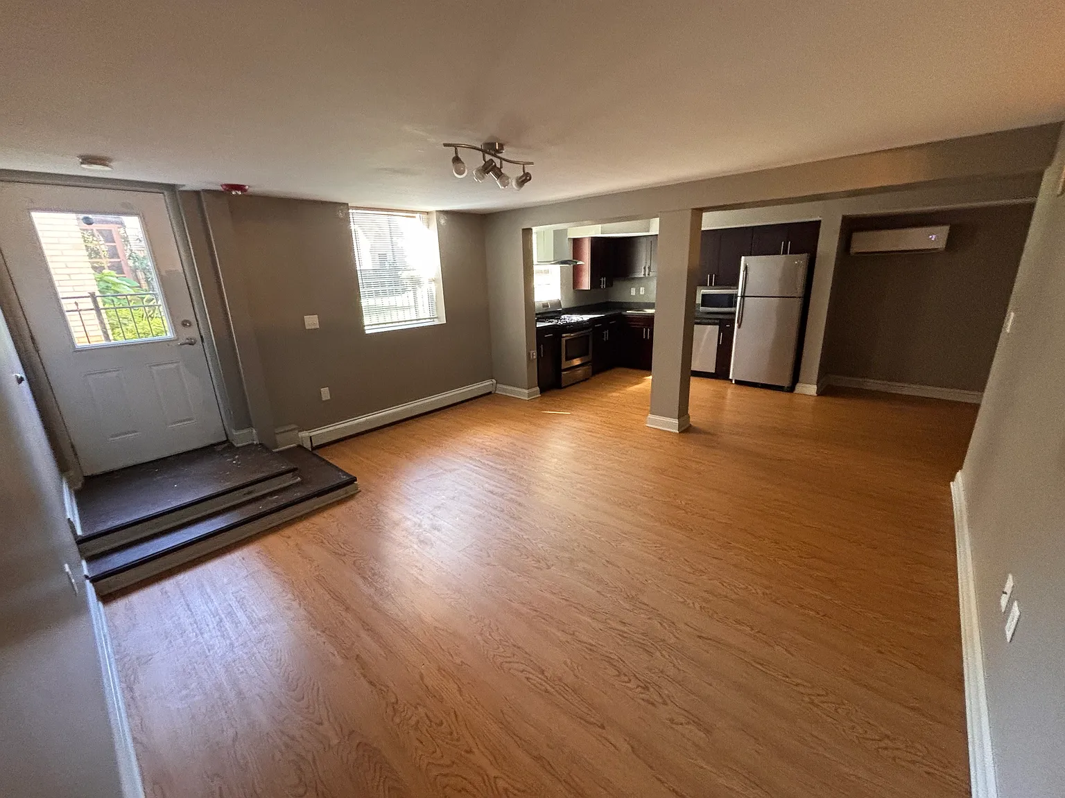21 Tamarack St — Photo 2