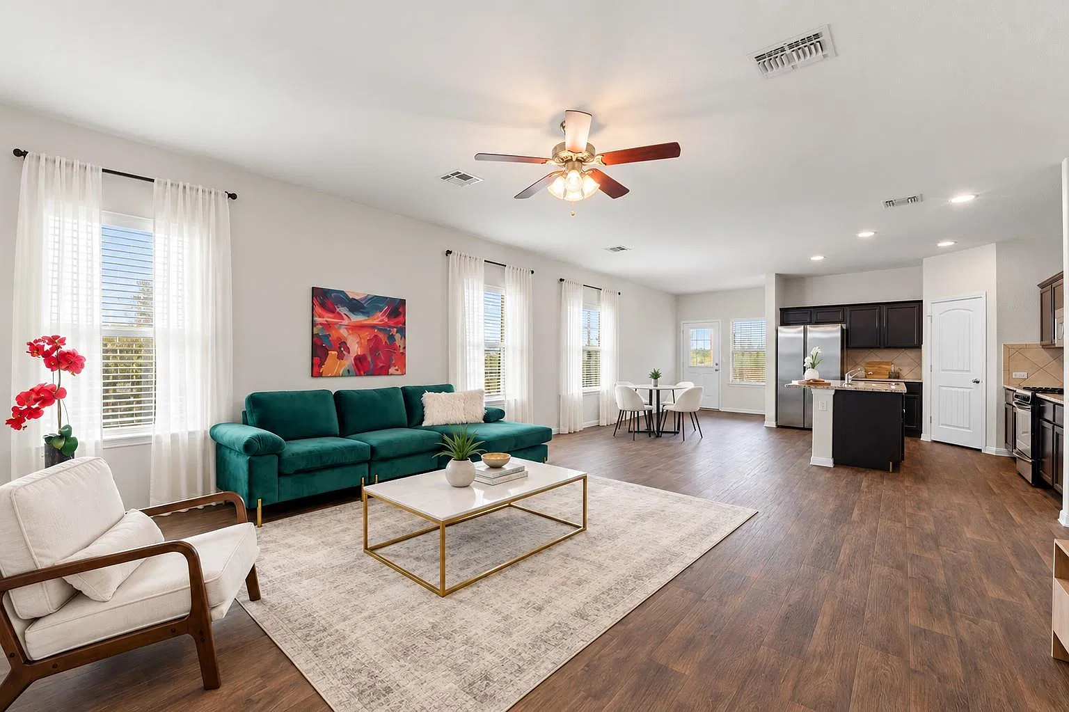 4 bed, 3.0 bath, 2320 sqft, $2,450 — Photo 3