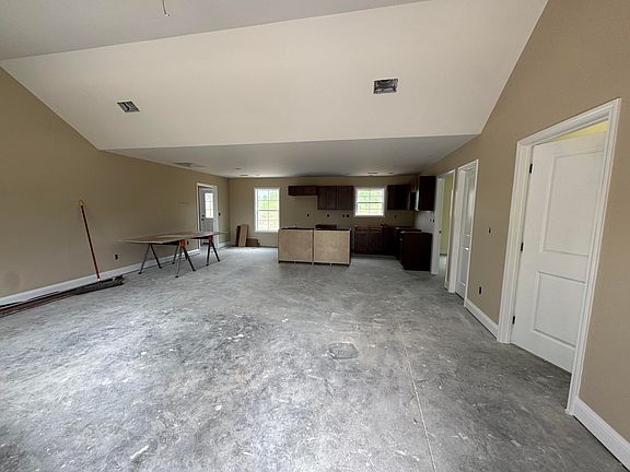 3rd image of 4525 Easy St