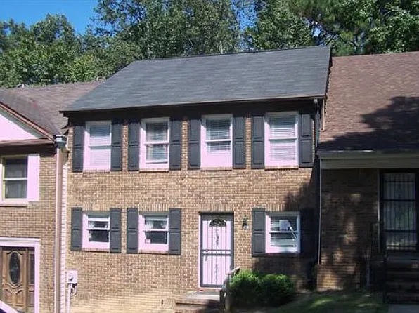 726 Eastern Manor Ln, Birmingham, AL 35215