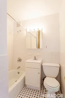 Rented by Mirador Real Estate | media 6