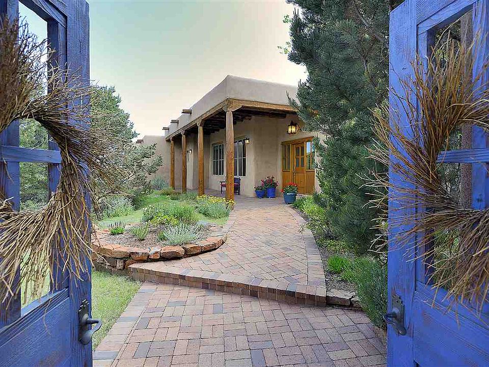 1st image of 118 Barranca Dr