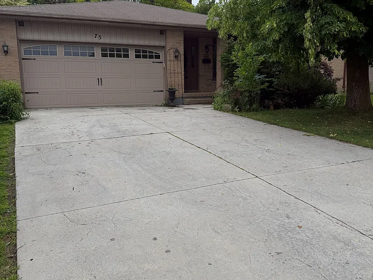 75 Golfview Cres — Photo 34