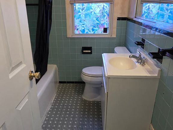 5th image of 7794 Abington Ave