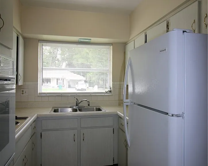 6246 E Waverly St — Photo 12