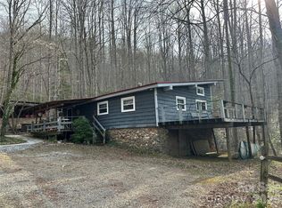 440 Holly Falls Ln, Sylva, NC 28779