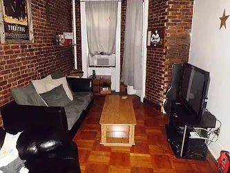 Rented by Maximus Realty Group