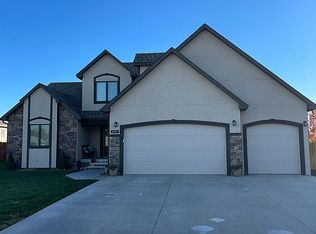 2107 Fairfield Cir, Dodge City, KS 67801