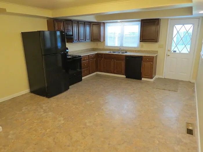 1768 Hollow Run Dr — Photo 5