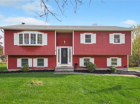 11 Regina Dr