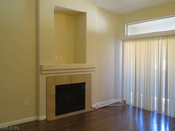 4th image of 2305 W Horizon Ridge Pkwy APT 1024