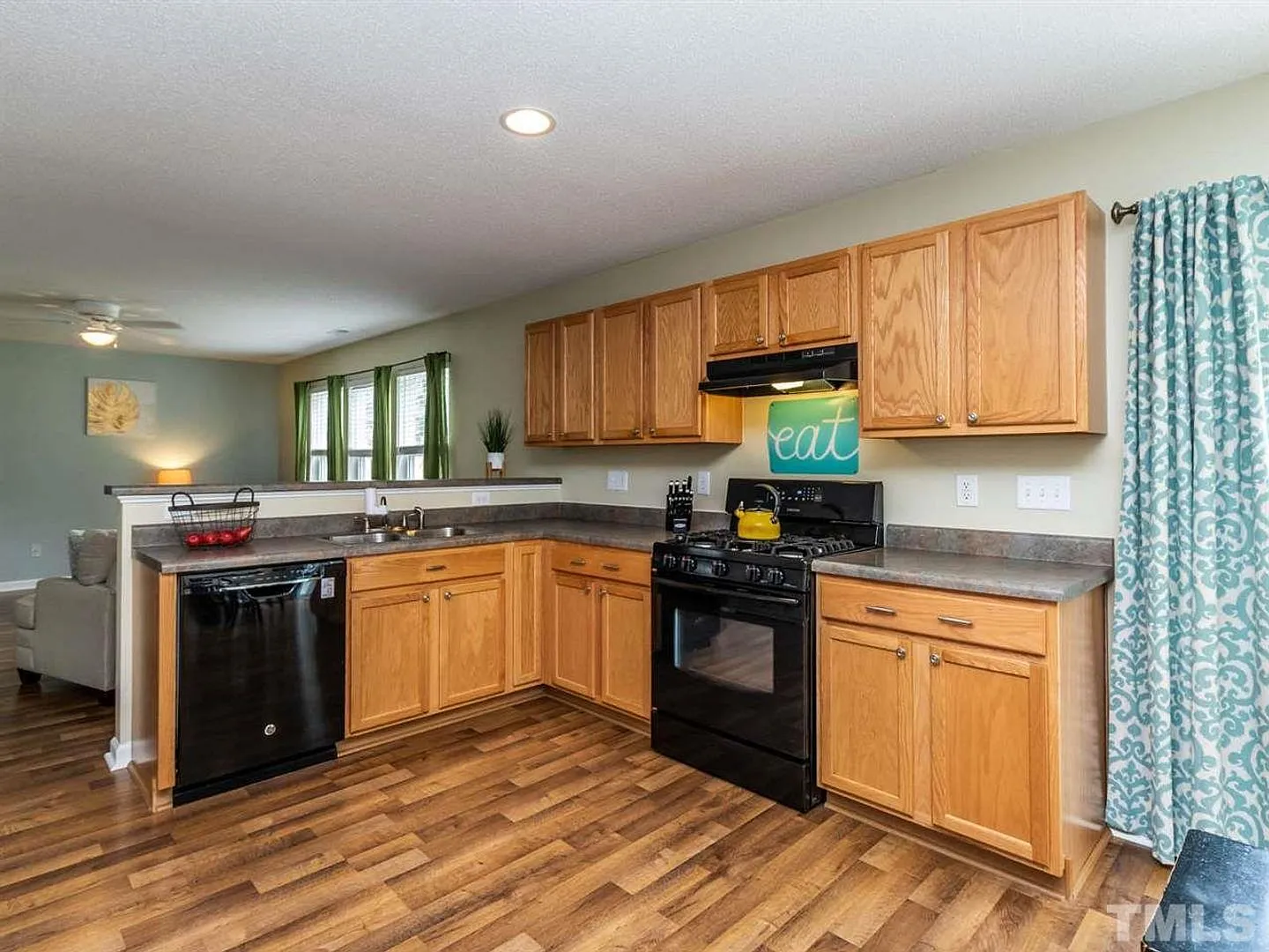 Room in 3 Bedroom Home at Spindlewood Ct — Photo 3