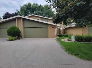 1237 W Nicolet Cir, Appleton, WI 54914
