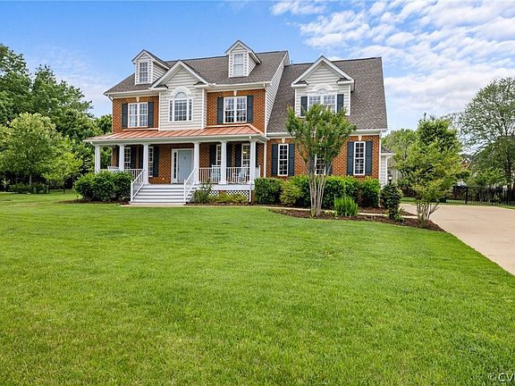 3rd image of 11304 Woodford Pl