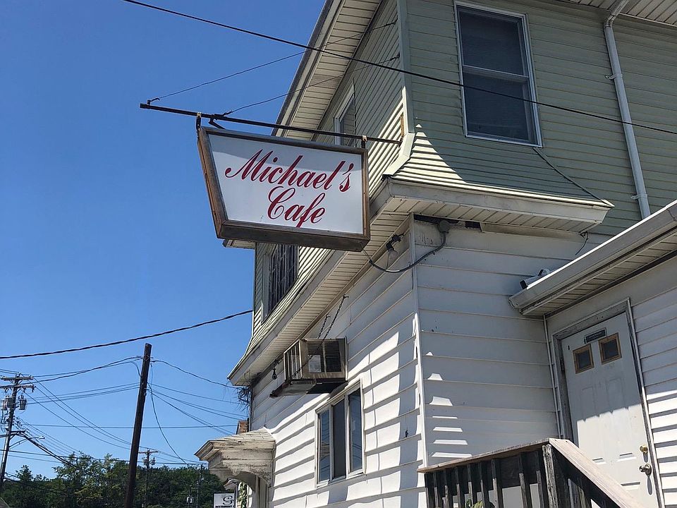 2nd image of 533 Main St