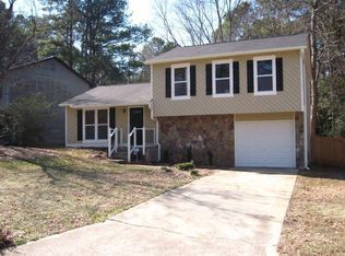 920 Hemingway Rd, Stone Mountain, GA 30088