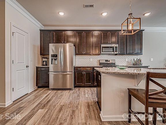 4th image of 15004 Savannah Hall Dr