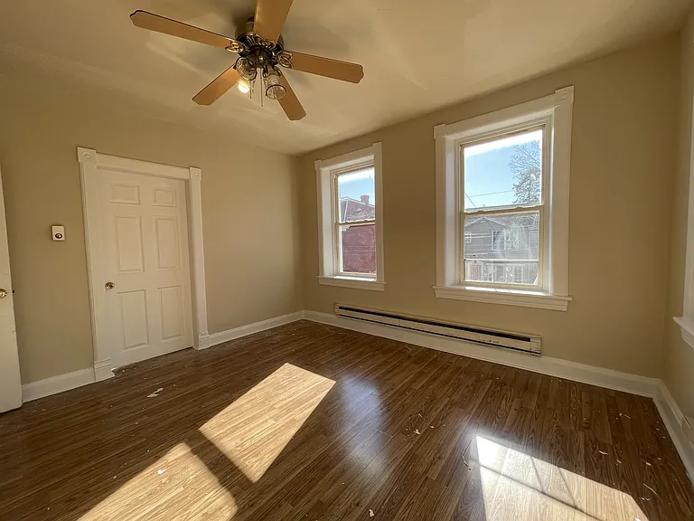 616 W Franklin St #2 — Photo 6