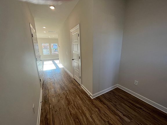 2nd image of 216 Telford Dr #201