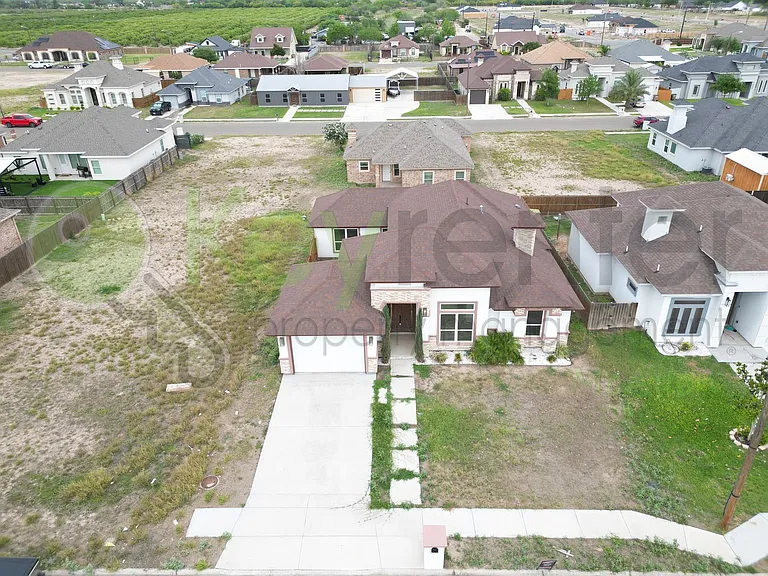 2705 Tassajara St — Photo 4