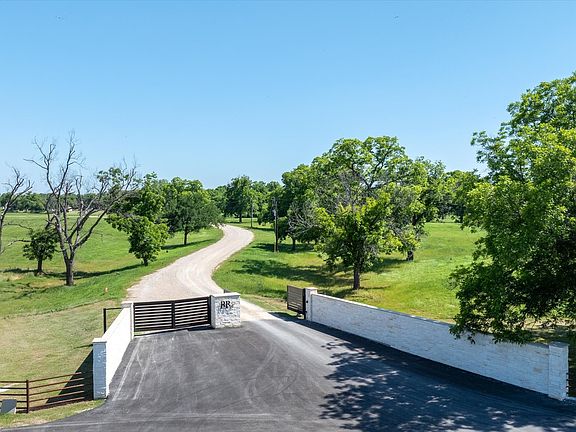 4th image of 2004 River Ranch Cir