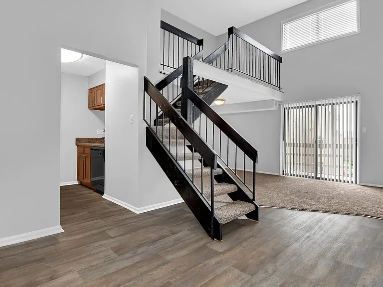 Mariners Village Apartments — Photo 6