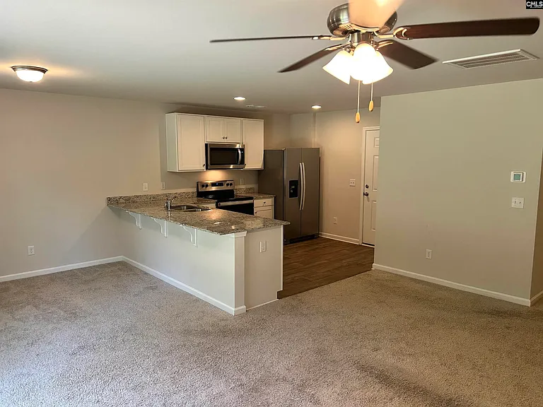 1071 Crescent Moon Loop — Photo 8