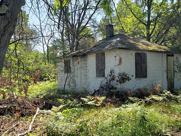 5th image of 90 E Parkdale Dr
