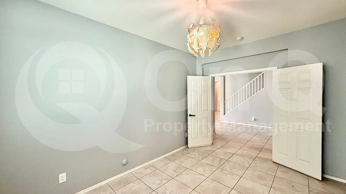 5 bed, 3.0 bath, 2661 sqft, $2,799 — Photo 3