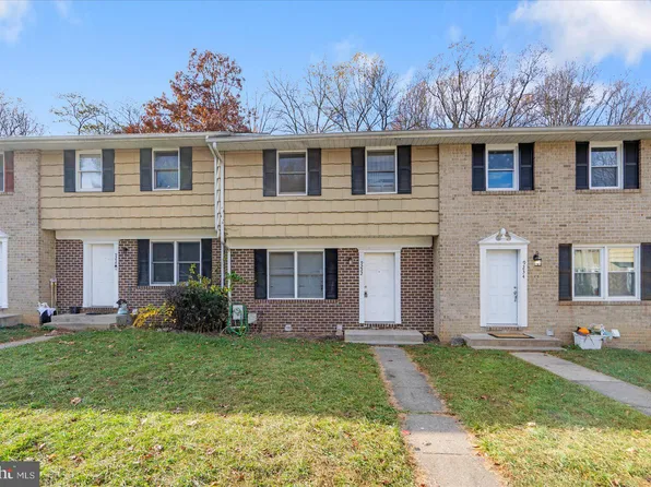 9232 Wood Creek Ct, Parkville, MD 21234