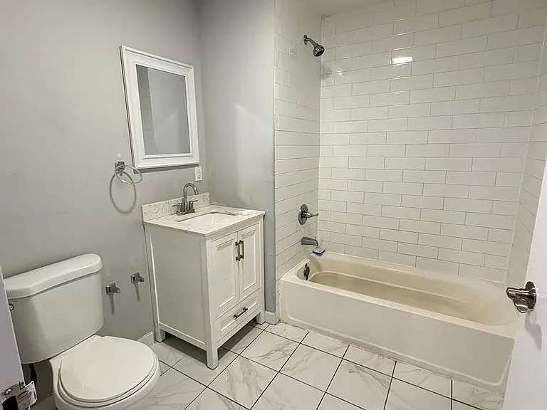 47 12th Ave — Photo 3