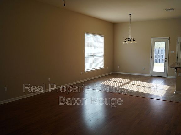 5th image of 737 Greenwich Dr