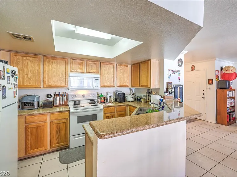 8600 W Charleston Blvd #2155 — Photo 9