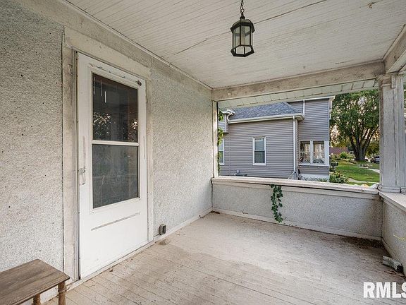 3rd image of 2333 Jackson Ave