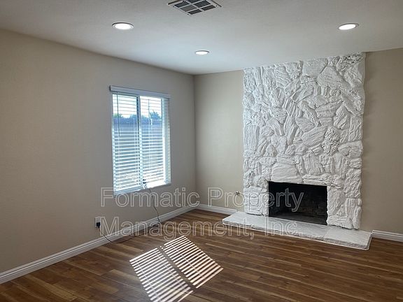 3rd image of 26685 Jackie Dr