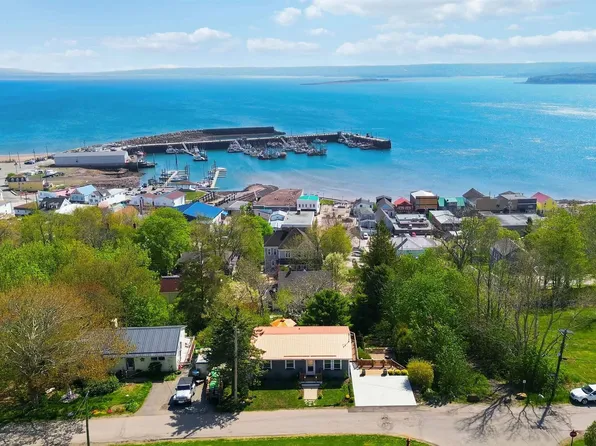 152 2nd Ave, Digby, NS B0V 1A0