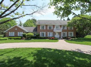 1475 E Course Dr, Riverwoods, IL 60015