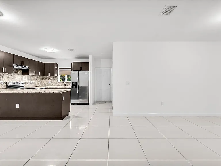 1029 SW 11th Ave #0 — Photo 18