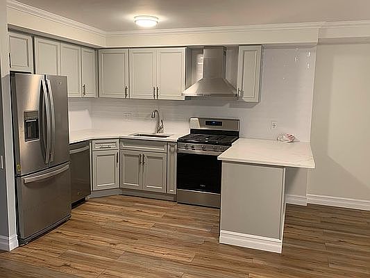 5th image of 1796 Madison Ave #212