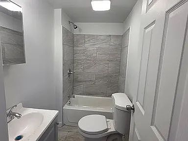 4th image of 69 Frank St #2