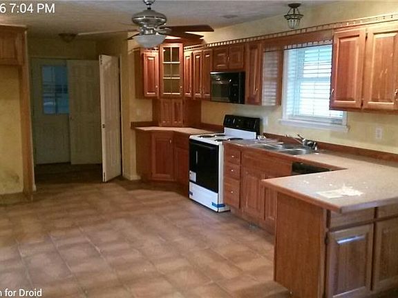 3rd image of 22 Diamond Dr