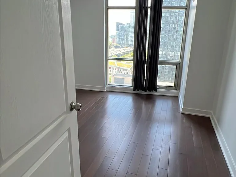10 Navy Wharf Ct #2301 — Photo 9