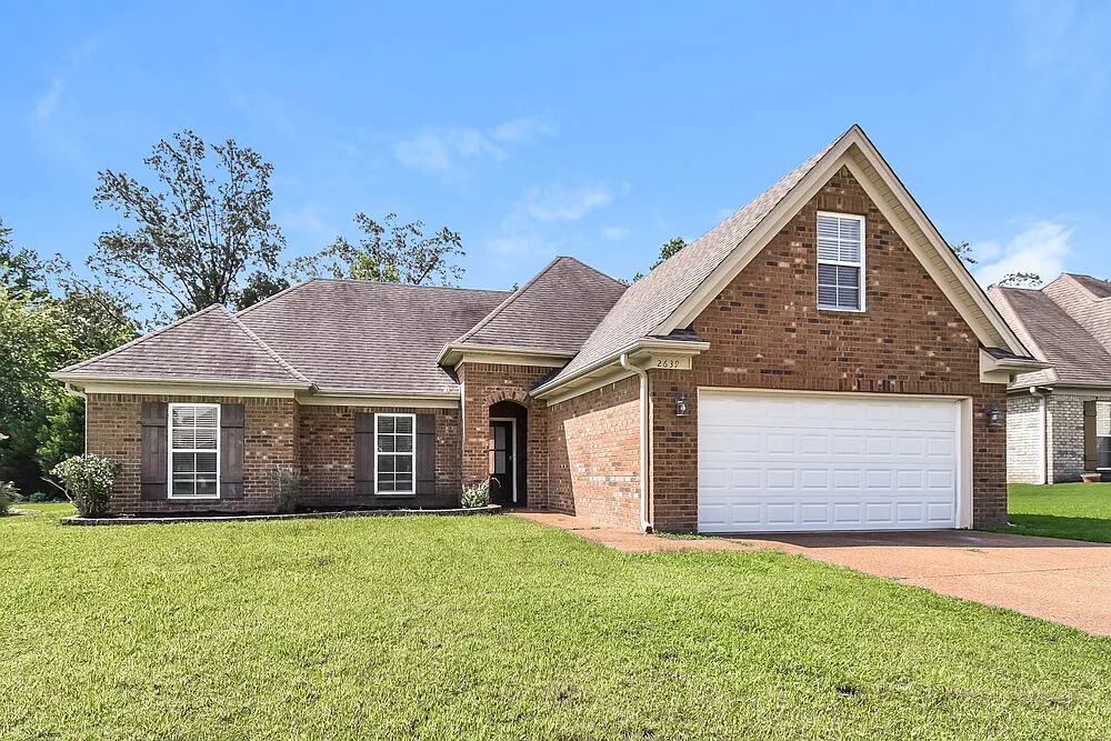 3 bed, 2.0 bath, 1880 sqft, $2,120 — Photo 4