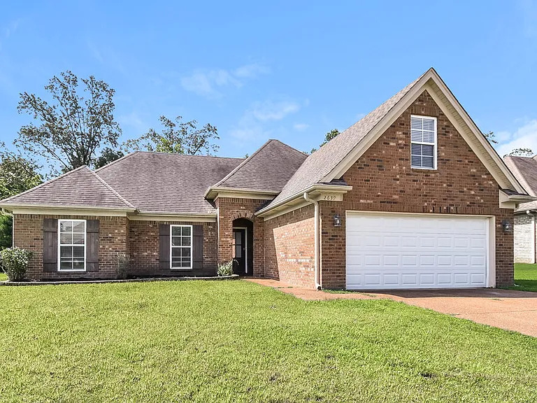 2639 Cherry Tree Dr — Photo 4