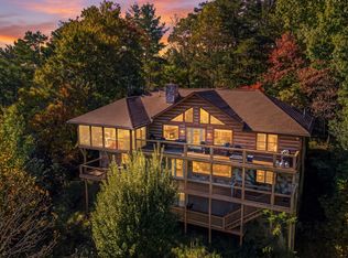 449 Lucerne Way, Gatlinburg, TN 37738