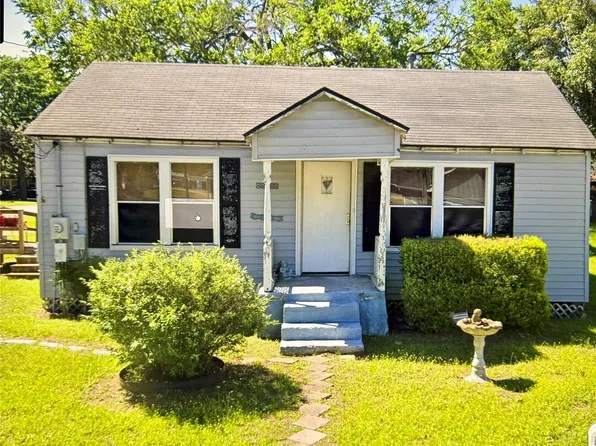 1103 Washington St, Columbus, TX 78934