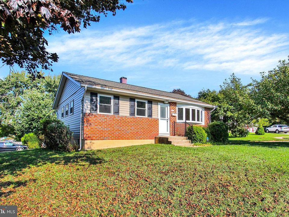 1st image of 319 Stonecastle Ave