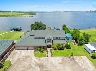 3840 Bluff Ln, Lake Charles, LA 70611