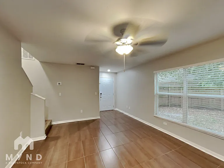 6119 Sand Key Ln — Photo 3