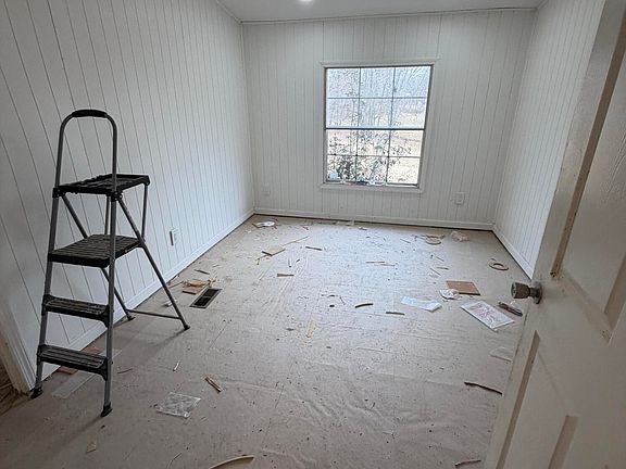 5th image of 4635 Rolling Green Rd